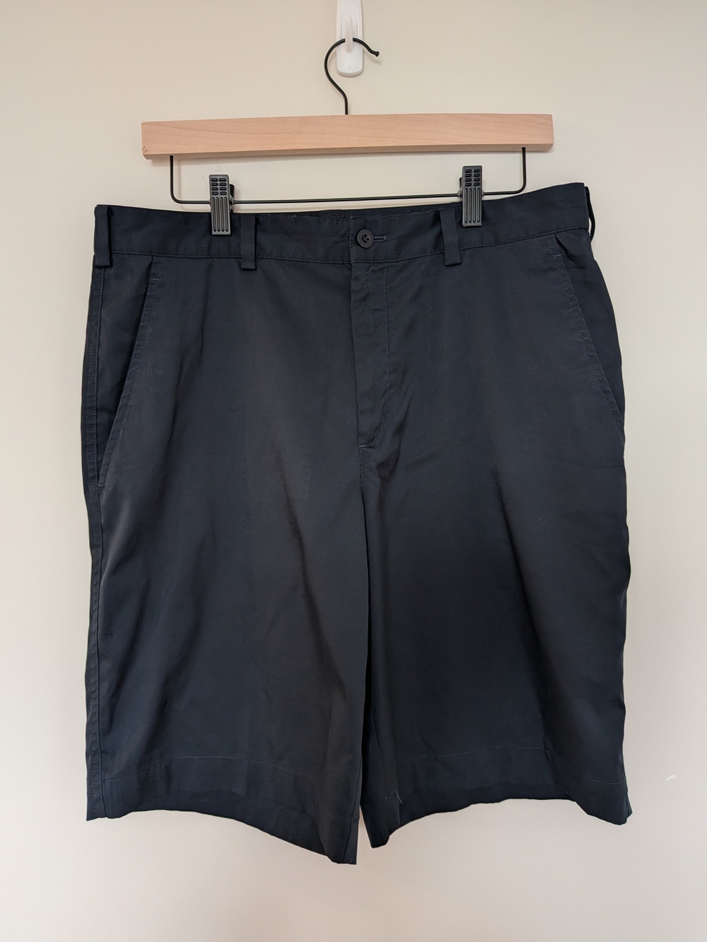 Nike Men's Golf Blue Flat Front Shorts